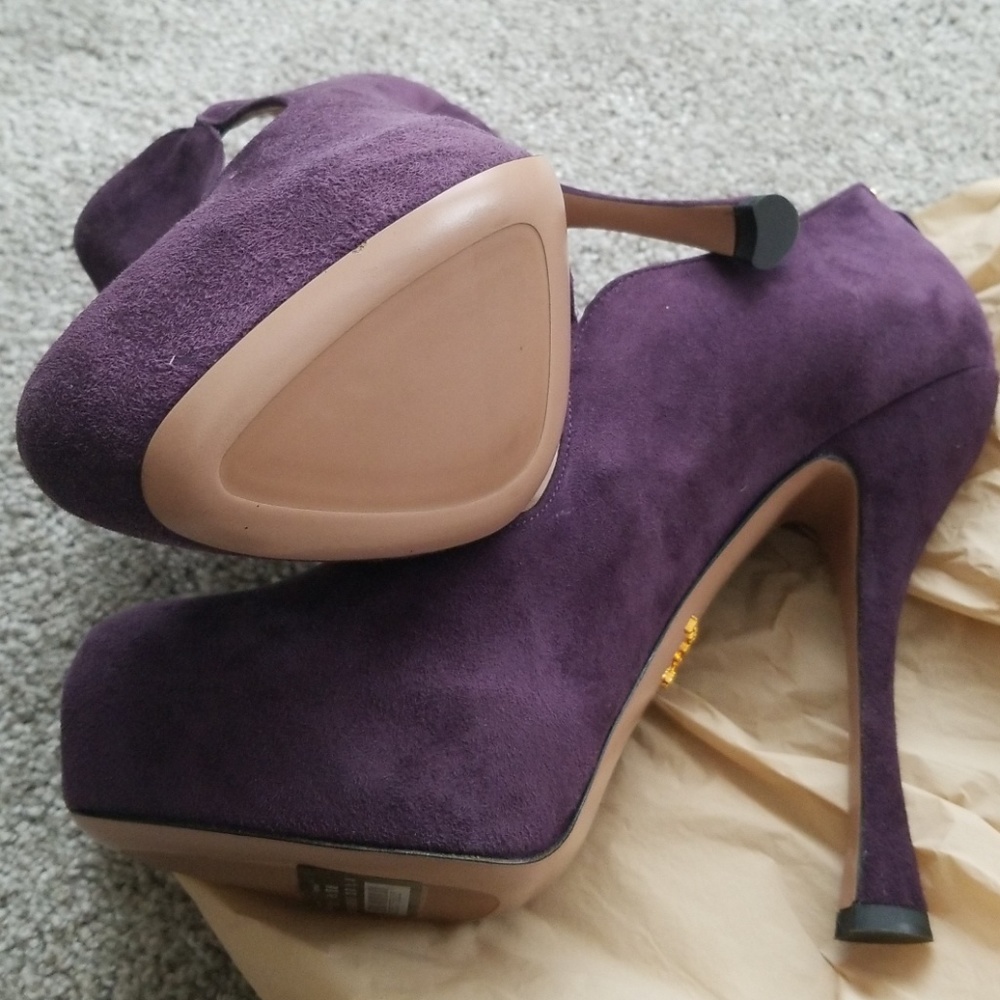 New Prada heels - Picture 3 of 5